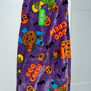 Sesame Street Purple Boo Crew Blanket